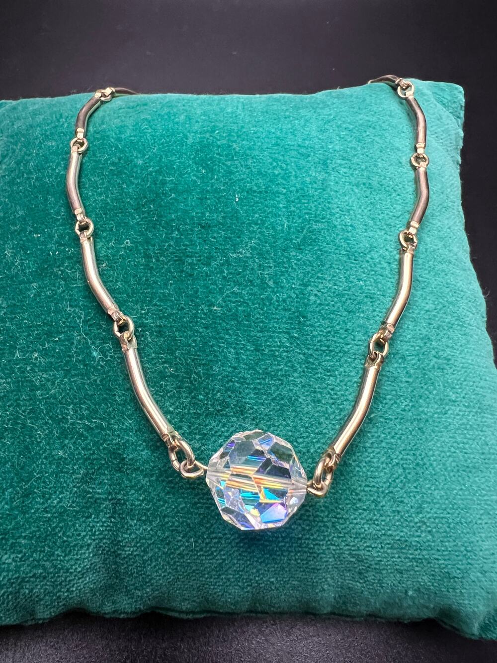 Sarah Coventry gold tone faceted crystal 16" choker necklace vintage minimalist